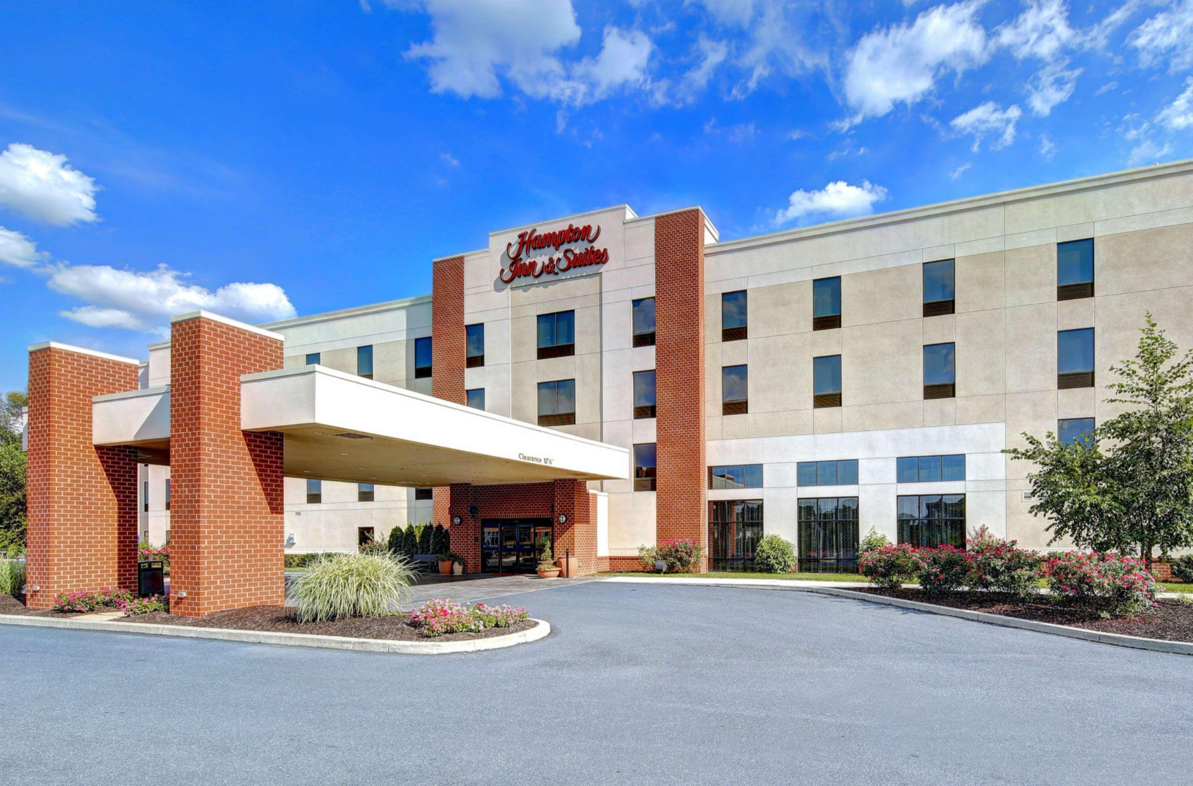 Hampton Inn & Suites Harrisburg Eksteriør billede